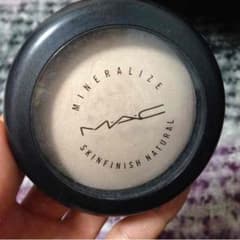 M.A.C フェイスパウダーのサムネイル