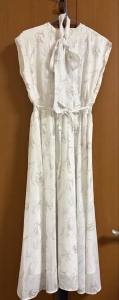 tocco closet 花柄ノースリーブワンピースのサムネイル