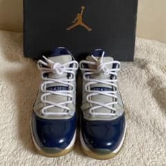 Air Jordan 11 retro lowのサムネイル