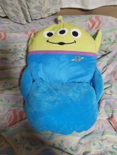 新品、タグ付き、トイストーリー5 ぎゅっとぬいぐるみチェア ～エイリアン～