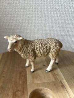 シュライヒ　羊　フィギュアのサムネイル