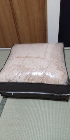 新品未使用】合繊こたつ掛けふとん 正方形  ベージュのサムネイル