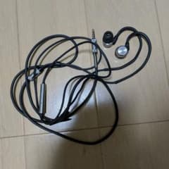 RHA MA750i ハイエンドイヤホン　Appleリモコン付きのサムネイル