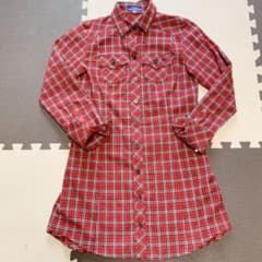 美品 バーバリーブルーレーベル 赤 シャツワンピース チュニックのサムネイル