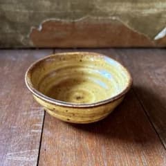 陶器 小鉢 貫入 飴釉風のサムネイル