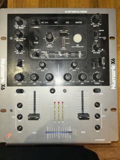 Numark X6 24-BIT DIGITAL MIXER DJミキサー - メルカリ