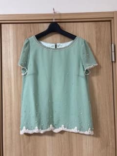 アプ　ブラウス　ビジューのサムネイル