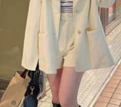 ベルト付きハイウエストショートパンツ ホワイトのサムネイル