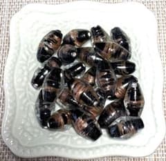 インドグラスビーズ 黒xゴールド菱型20x10㍉のサムネイル