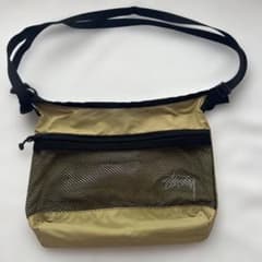 お値下げ致しました。 stussy ライトウェイトショルダーバッグ　サコッシュのサムネイル
