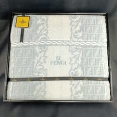 FENDI タオルケット 140cm x 200cm ２枚 FENDI フェンディ タオルケット ブルー 青 箱入り 140 x 200cm - メルカリ