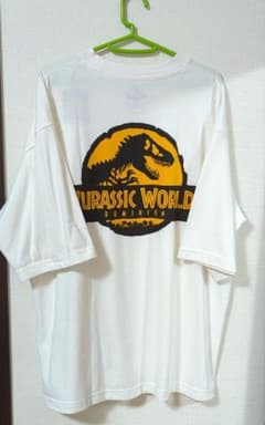 ニコアンド　ジュラシック・ワールド　Tシャツのサムネイル