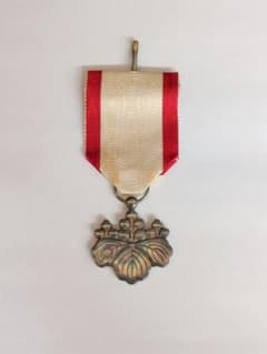 Order of the Sacred Treasure, 8th Class, White Paulownia Leaf Medal, Imperial Japanese Army, Vintage Antique Collection M3076