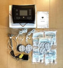 【美品】スリムビューティーハウス リアライズREALIZE 美顔器　交換パッド 動作確認済】REALIZE リアライズ スリムビューティハウス 粘着パット付