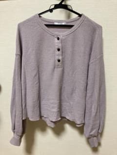 ニット トップスのサムネイル