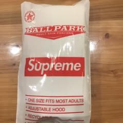 Supremeシュプリーム　レインポンチョステッカー付きのサムネイル