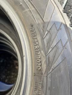 バリ山スタッドレスタイヤ 225/65R17 トーヨーTXのサムネイル