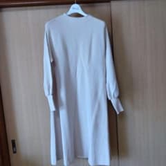 NATURALBEAUTY BASIC ベージュ 長袖 ワンピース Sサイズのサムネイル