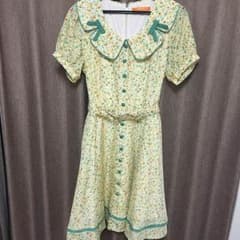 フィント花柄ワンピースのサムネイル