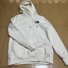 THE NORTH FACE ホワイト パーカーのサムネイル