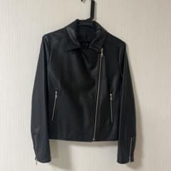 レディース フェイクレザー ライダースジャケット ブラックのサムネイル