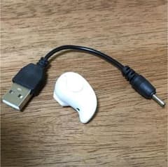 最小の片耳ワイヤレスイヤホン 充電コード付きのサムネイル
