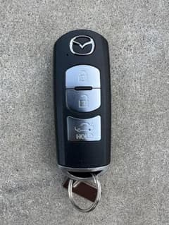 Mazda キーレスエントリーリモコンのサムネイル