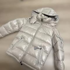 百貨店購入！新品未使用！タグ付きMONCLER シルバー ダウンジャケット 