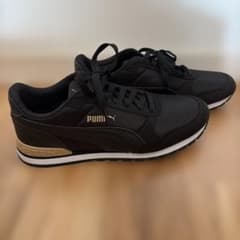 PUMA スニーカー ブラック ゴールドのサムネイル