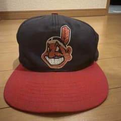 【レア】MLBインディアンス　ベースボールキャップ ネイビー×レッド 刺繍のサムネイル