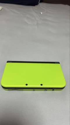 New Nintendo 3DS LL ライム×ブラック 本体 ソフト付きのサムネイル