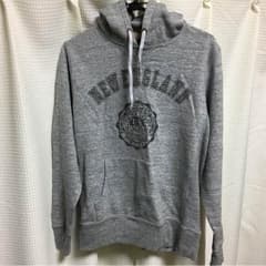 ナノユニバースで購入したカレッジモデルのプルオーバーパーカのサムネイル