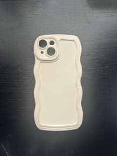 크림색 파형 디자인 iPhone 케이스