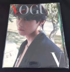 VOGUE KOREA 2022年10月号 V テテのサムネイル