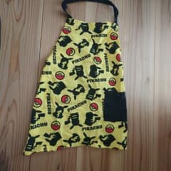 ピカチュウエプロンとバンダナセットのサムネイル