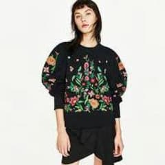 ZARA 刺繍スウェットのサムネイル