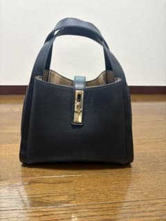 ブラック ハンドバッグ ゴールド金具のサムネイル
