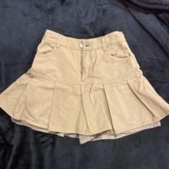 ベージュ プリーツスカート フレアシルエットのサムネイル