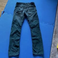 55DSLのPEARNスリムフィットパンツ（オリーブコーデュロイ）のサムネイル