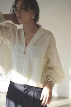 【clore＋】Airy Soft-Sheer Blouson ホワイト CLORE＋ クロレ Airy Soft-Sheer Blouson - メルカリ