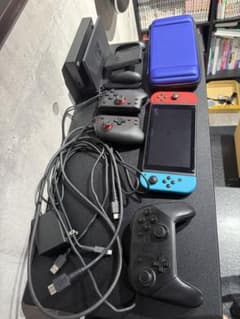 美品NintendoSwitch本体+プロコン+HORIコン+カバー付きetc 美品スイッチ本体+プロコン+HORIコン+カバー付 - メルカリ