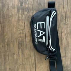 EMPORIO ARMANI ブラック ボディバッグのサムネイル