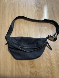 HARE ボディバッグ 黒のサムネイル