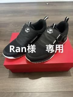 New Balance ゴルフシューズ ブラックのサムネイル