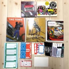 グラフィティタグ、タギング、ステッカー関連の洋書5冊セット+オマケ【激レア】 グラフィティタグ、タギング、ステッカー関連の洋書5冊セット+オマケ