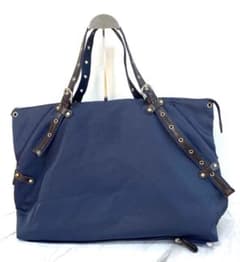 # addyトートバッグ　ネイビー　大容量　用途に合わせて大変身　ベルトデザイン