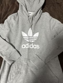 adidas グレー フード付きパーカー Mサイズのサムネイル