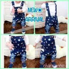 買付 ♥︎ 星柄 デニム オーバオール 男の子 女の子 どちらでもかわいい◎のサムネイル