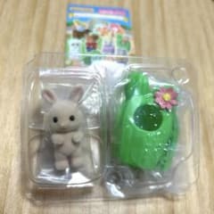 シルバニアファミリー　赤ちゃんアドベンチャー　ミルクウサギの小さい赤ちゃんのサムネイル