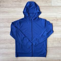 ユニクロ UVカットパーカー　AIrism ブルー150のサムネイル